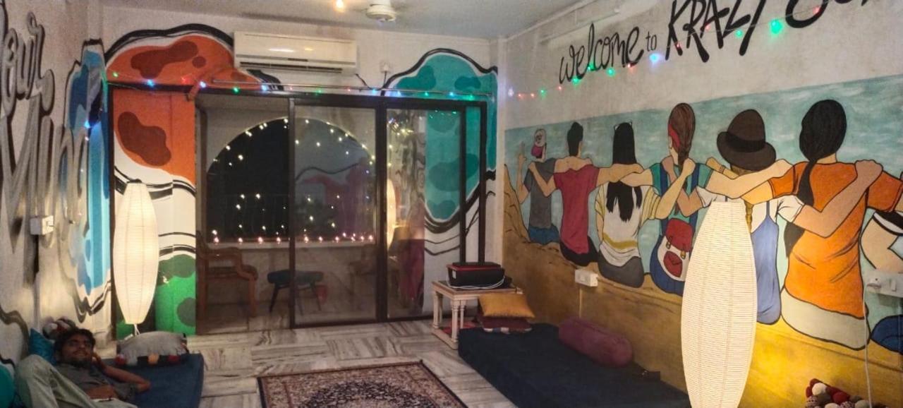 مومباي Krazy Solo Hostel المظهر الخارجي الصورة